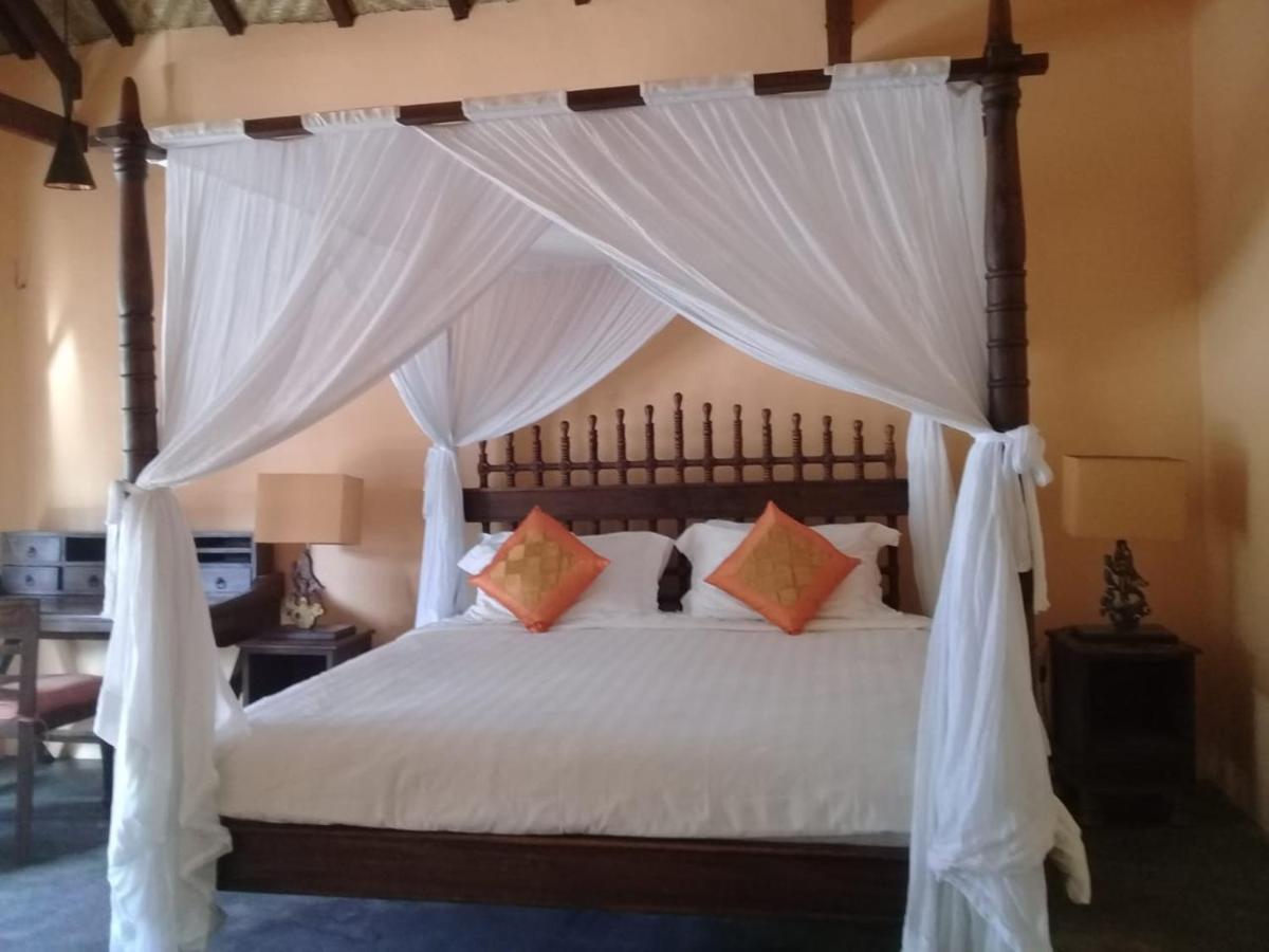 Waiara Village Guesthouse Maumere Quarto foto